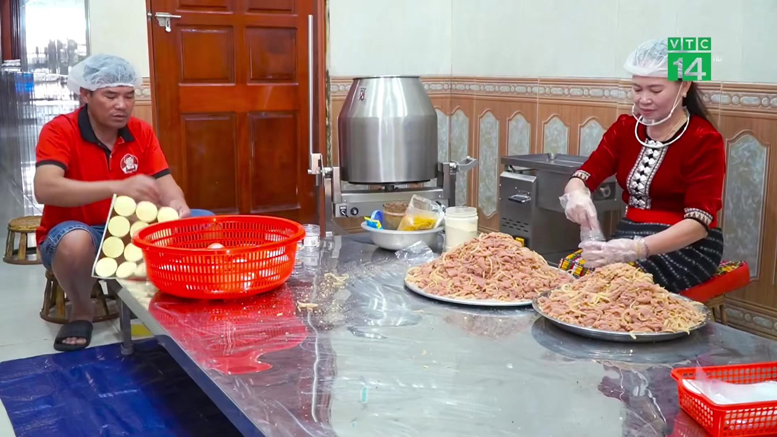 Xưởng làm thịt chua của gia đình – Thịt Chua Cường Hoài